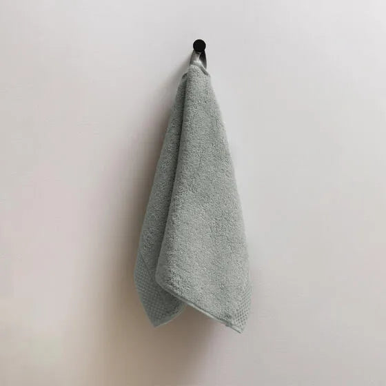 Luxe zilverblauw Florence gastendoeken (3 stuks) van 100% GOTS-katoen, 600 g/m², hoge kwaliteit, zacht en absorberend.