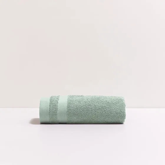 Duurzame eucalyptus Luna handdoek van 67% gerecycled katoen en 33% polyester, 500 g/m², hoge kwaliteit, zacht, absorberend en sneldrogend.