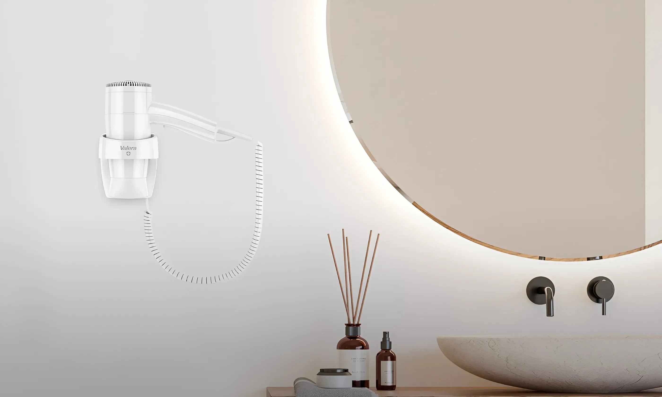 De Valera Premium 1200 is de ideale haardroger voor zowel commerciële als particuliere toepassingen. 
