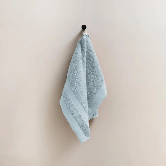 Duurzame lichtblauw Luna gastendoek (3 stuks) van 67% gerecycled katoen en 33% polyester, 500 g/m², hoge kwaliteit, zacht, absorberend en sneldrogend.