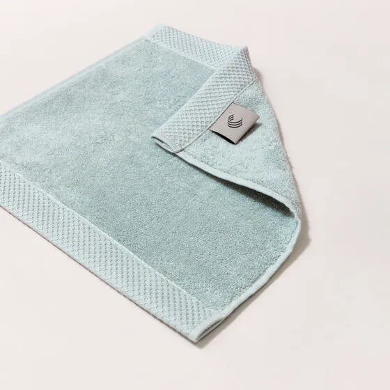 Luxe hemelsblauw Florence gezichtsdoeken (4 stuks) van 100% GOTS-katoen, 600 g/m², hoge kwaliteit, zacht en absorberend.